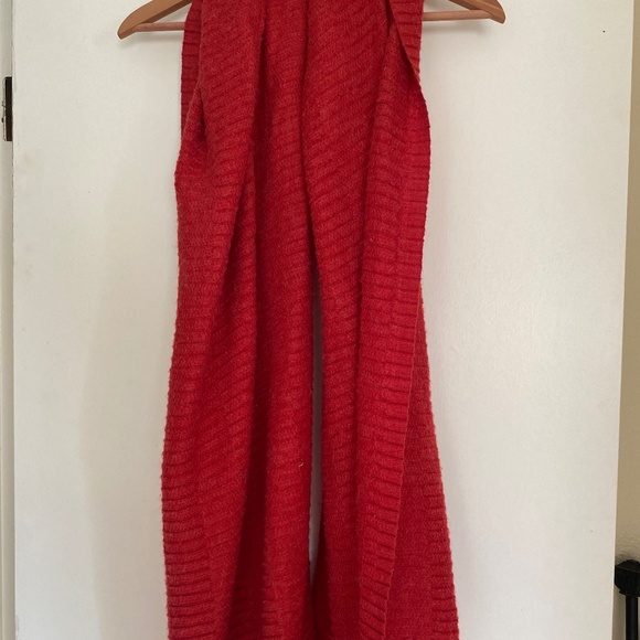 Red wrap, shawl - Picture 1 of 3